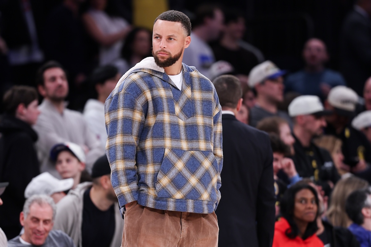 Steph Curry Has Emotional Reaction to Warriors Teammate's Gruesome Injury