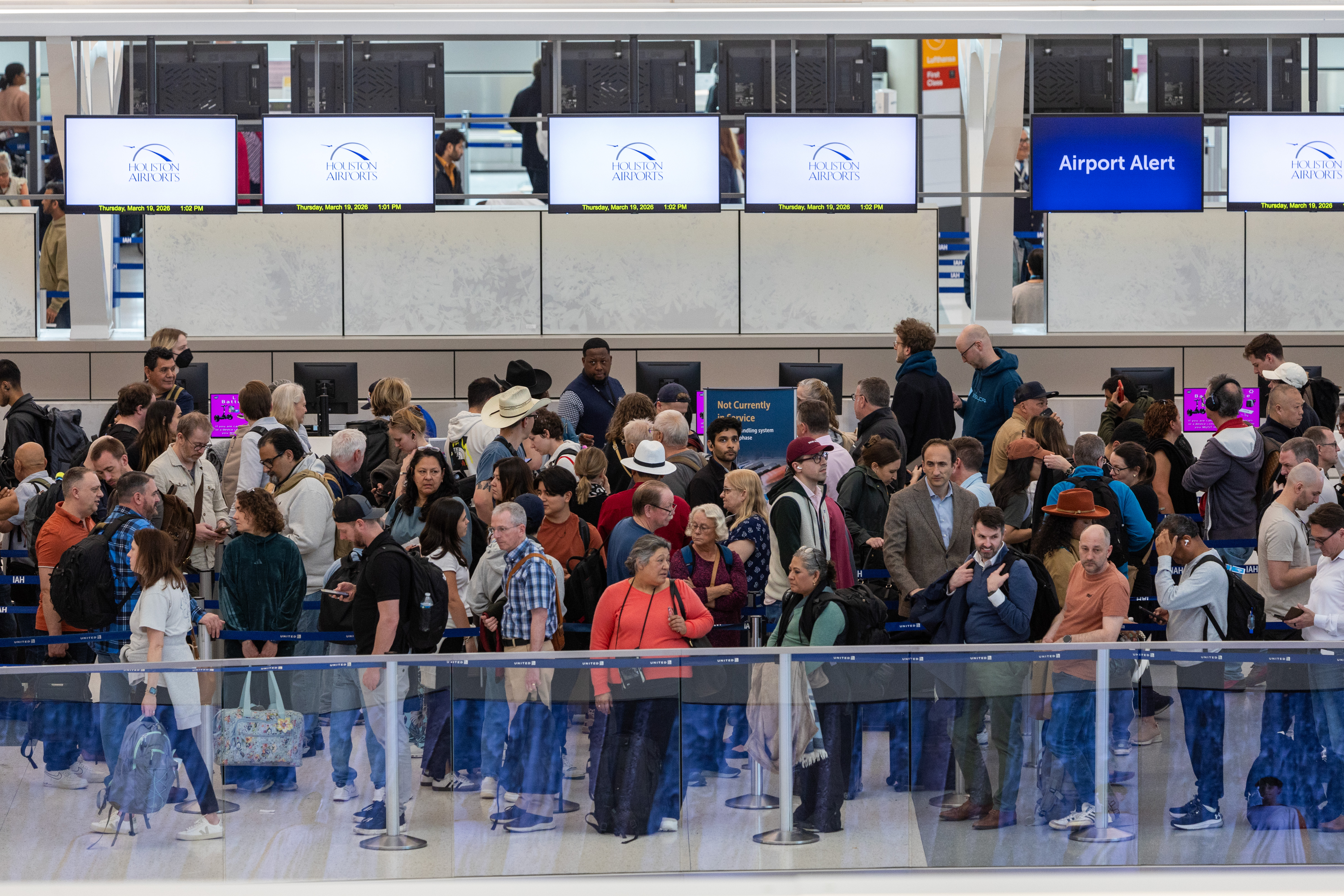 Four‑Hour TSA Lines Cripple Airport Despite ICE Presence