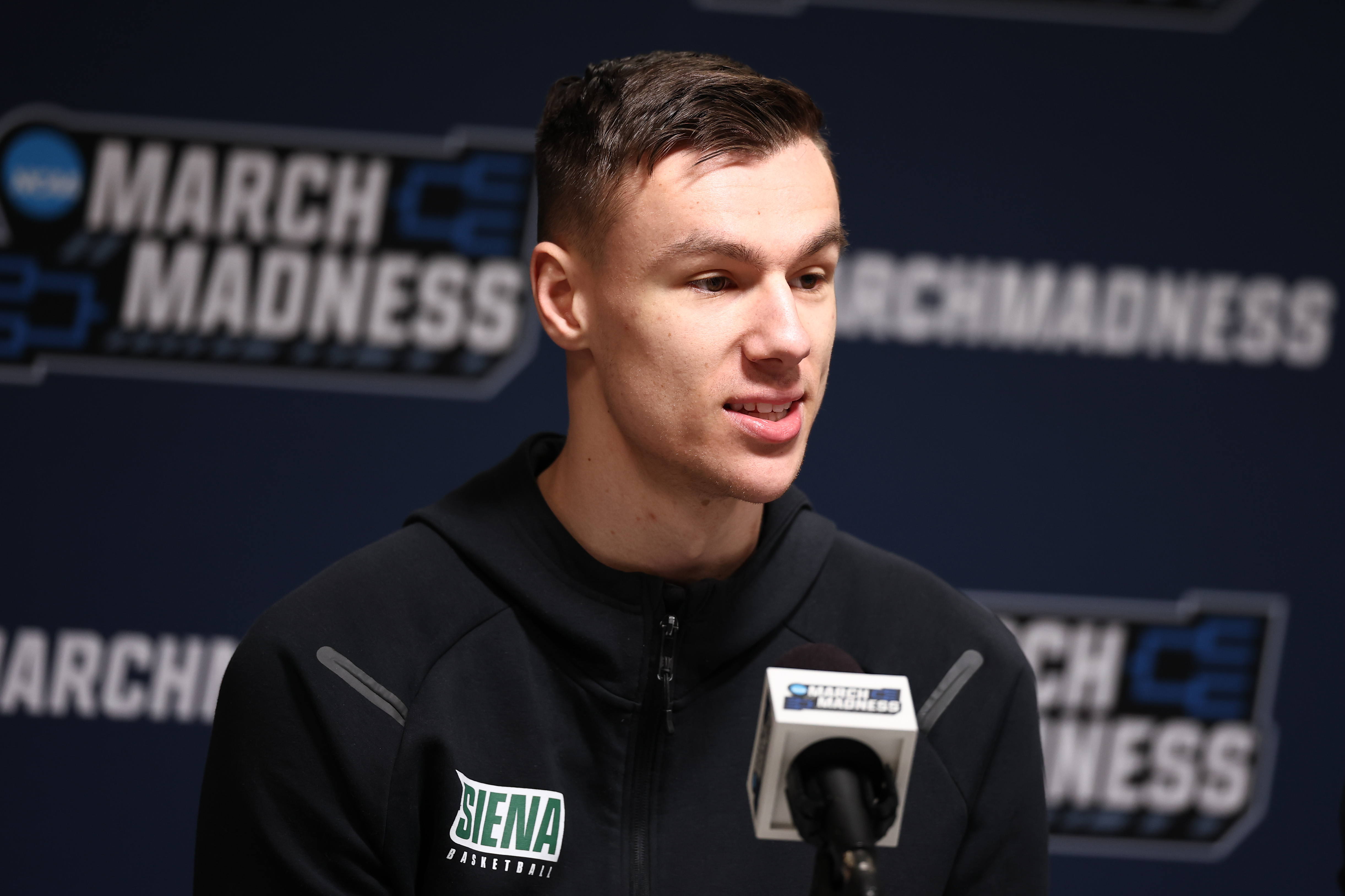 NCAA Tournament Star Enters Transfer Portal Days After Head Coach's Departure