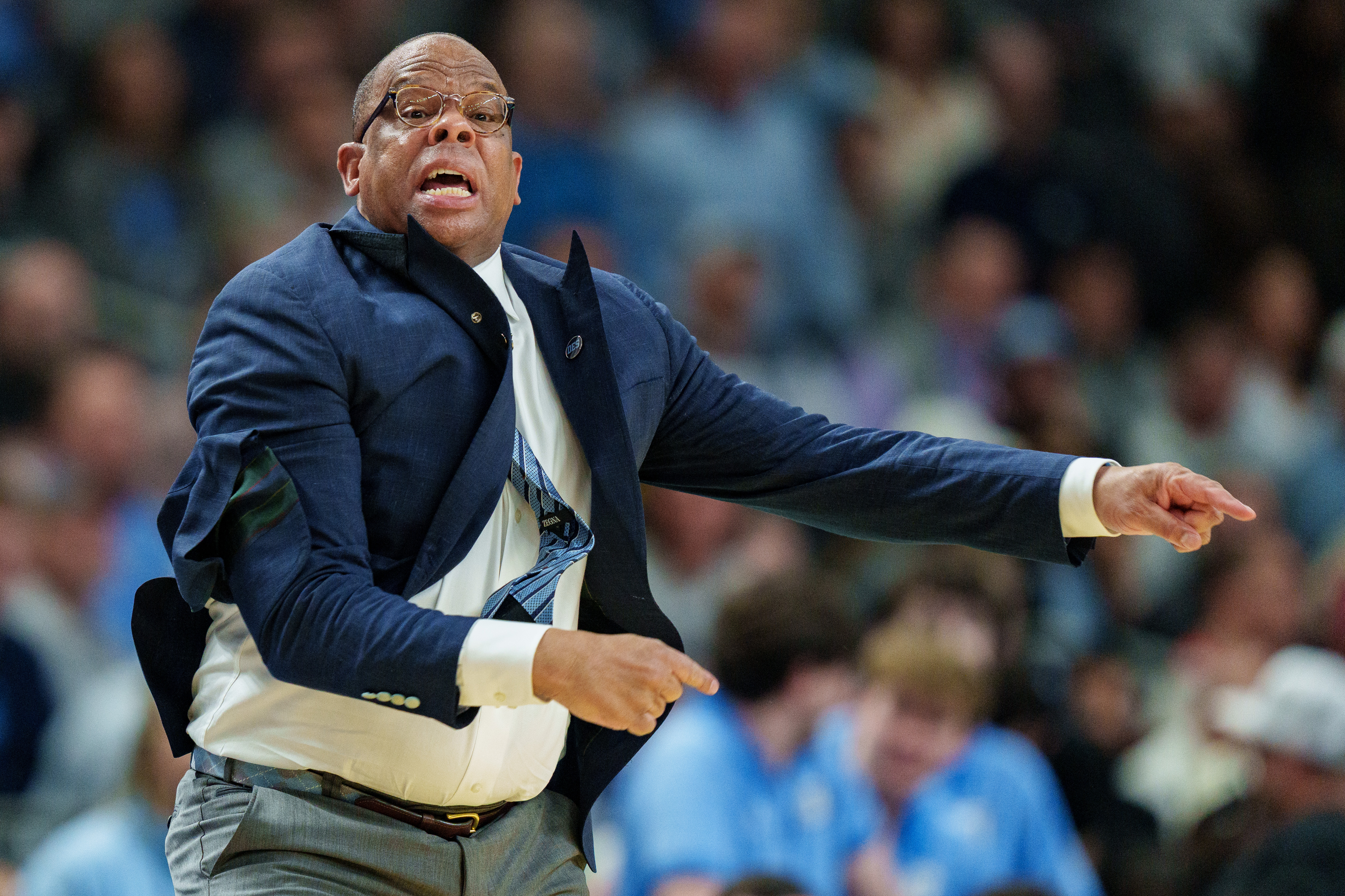 North Carolina Faces 'Major' Problem Amid Hubert Davis Firing Rumors