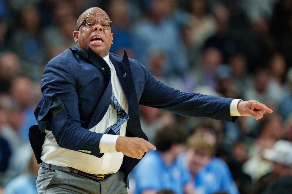North Carolina faces 'major' problem amid Hubert Davis firing rumors