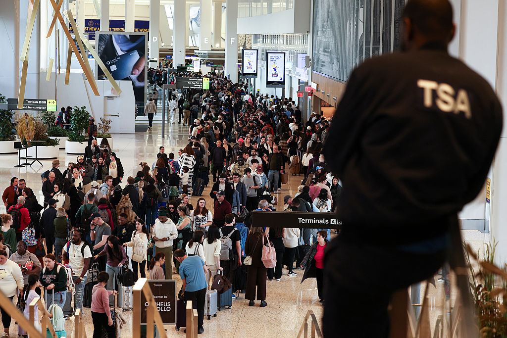 Travelers Are Timing Their TSA Waits With Shocking Results