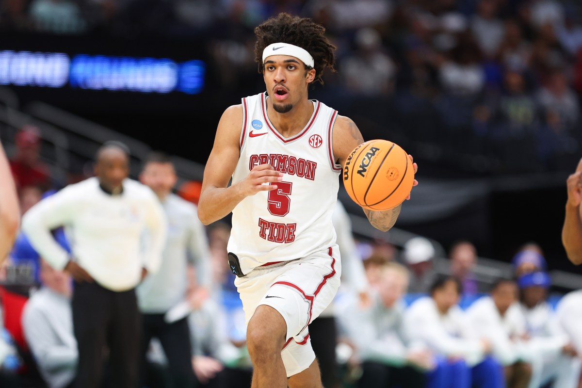 Como assistir Alabama x Texas Tech: transmissão ao vivo do torneio da NCAA gratuitamente em canais de TV