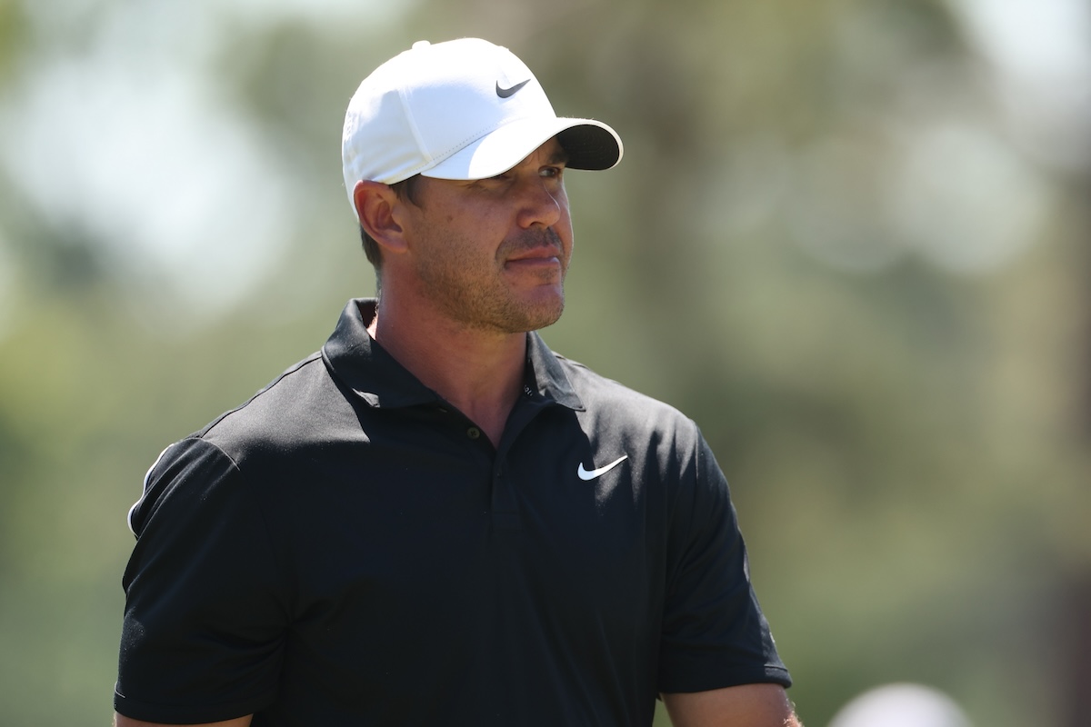 Brooks Koepka conforta jovem após terrível incidente com carrinho de golfe em Valspar