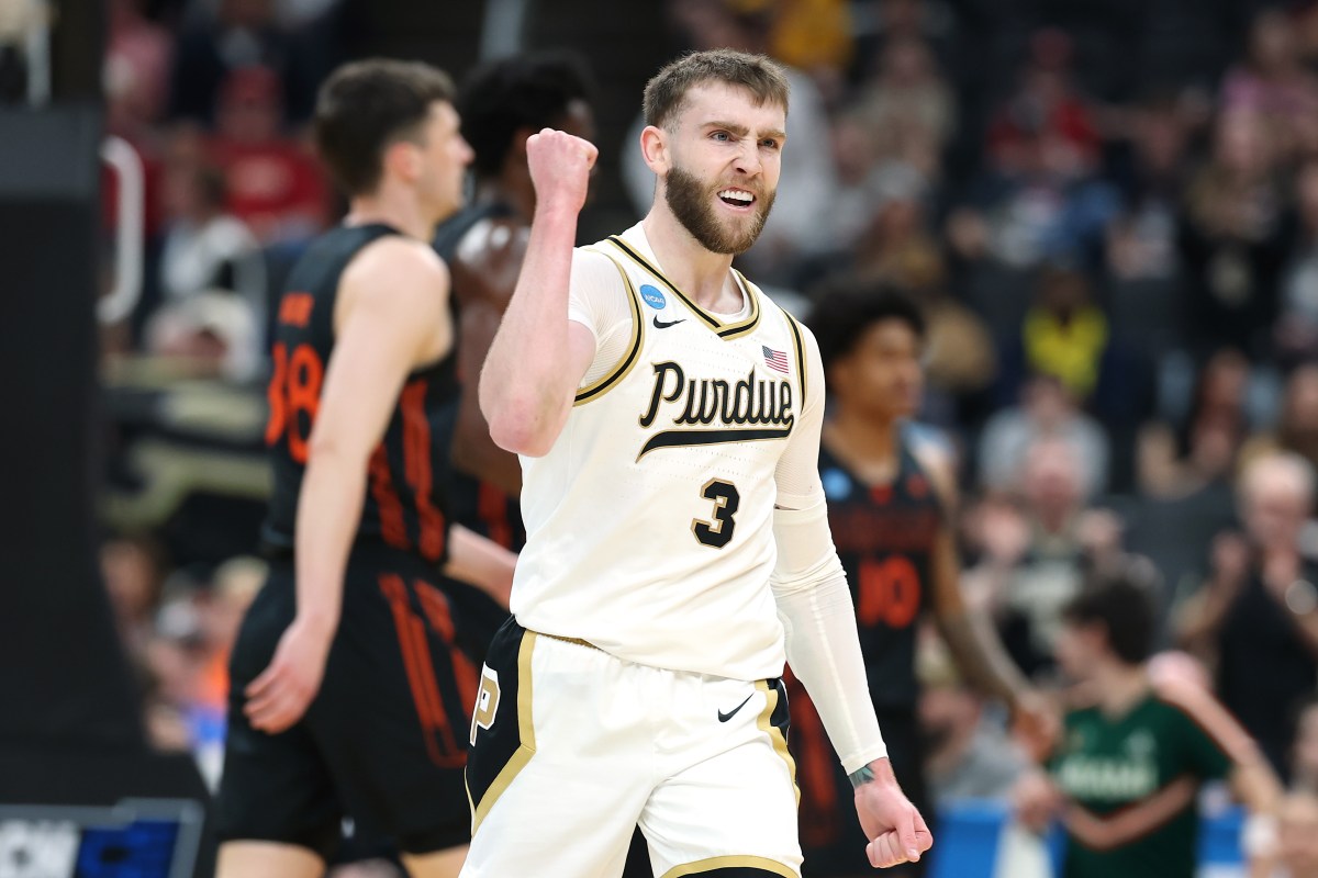 Sweet 16 Odds, ATS Picks: Texas-Purdue, Iowa-Nebraska, Arkansas-Arizona, Illinois-Houston