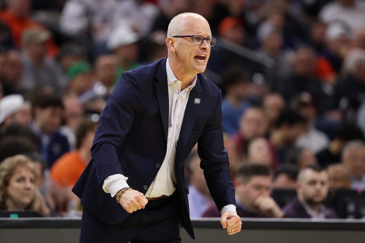 Dan Hurley jokes UConn shot 'like the Warriors' in win over UCLA