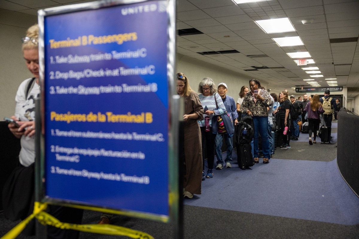 TMZ asks for videos, photos of lawmakers escaping DC as TSA funding fails