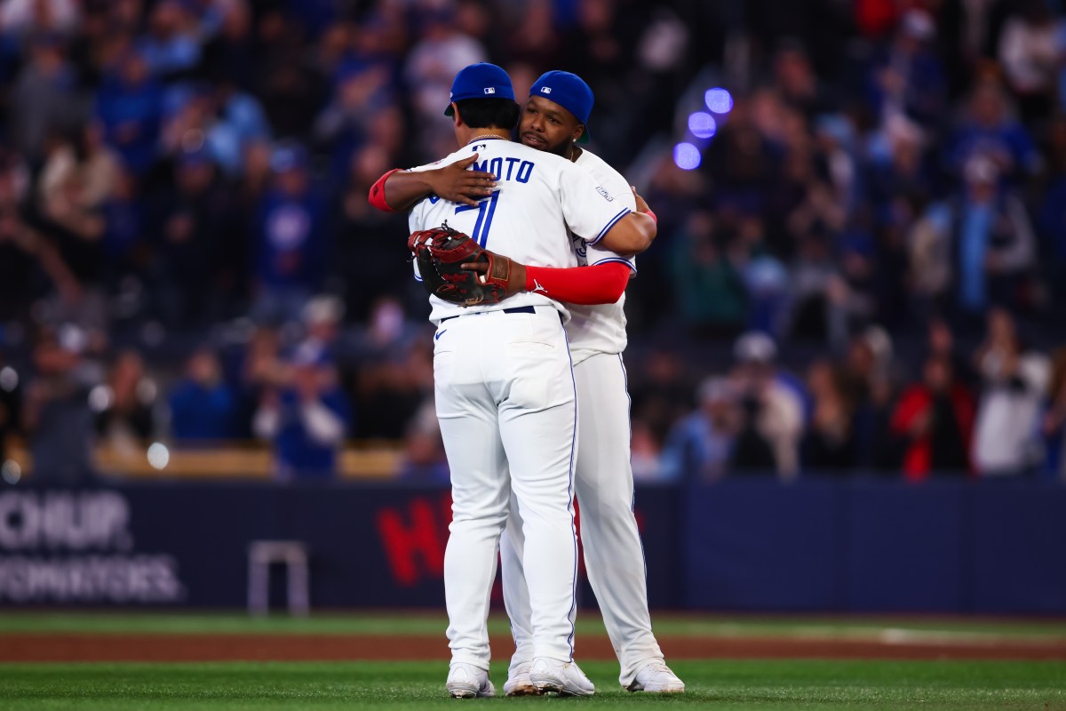 Blue Jays' Kazuma Okamoto Speaks on Relationship With Vladimir Guerrero Jr.