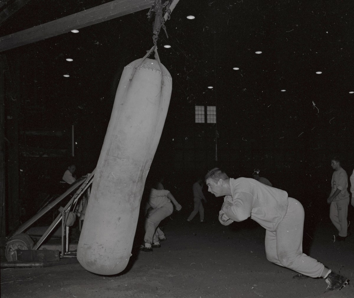 O vice-campeão do Hall da Fama do Futebol Americano Heisman Trophy morreu.