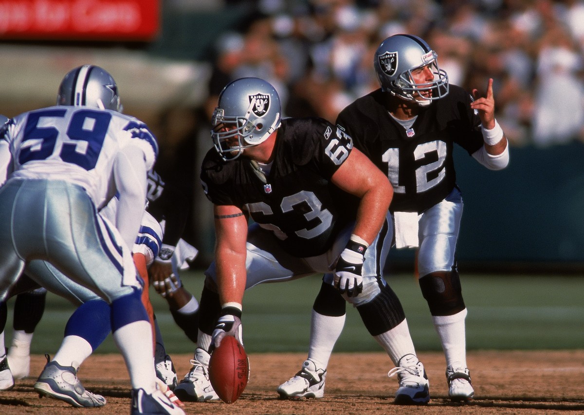 Former Raiders Pro Bowler Barret Robbins died suddenly at 52