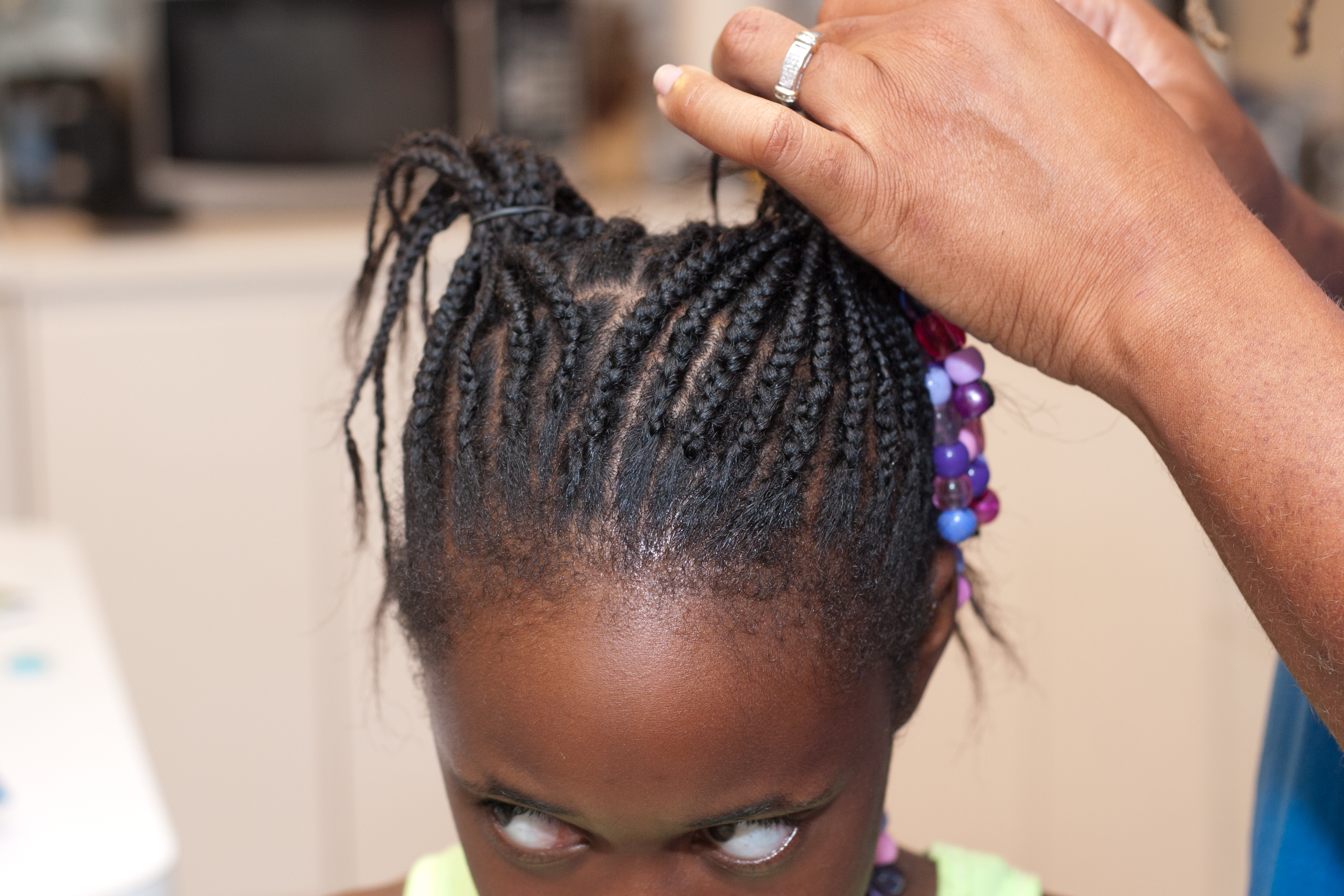 Mom Praised for Not Letting Ex Do Daughter's Hair: 'Permanent Damage'