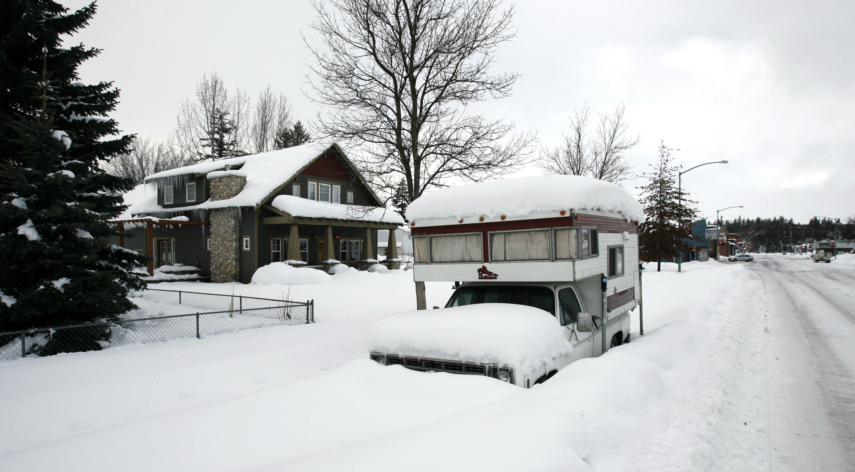 Heavy Snow Warning As 12 Inches To Hit: 'Power Outages'
