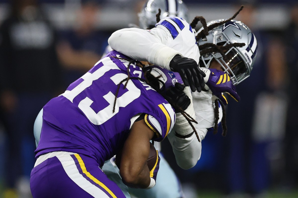 Former Cowboys DE Issues Challenge Over NFL Future