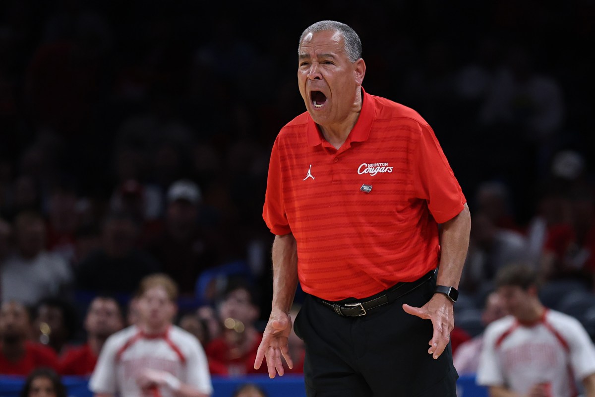 Houston's Kelvin Sampson addresses advantage after Texas A&M blowout