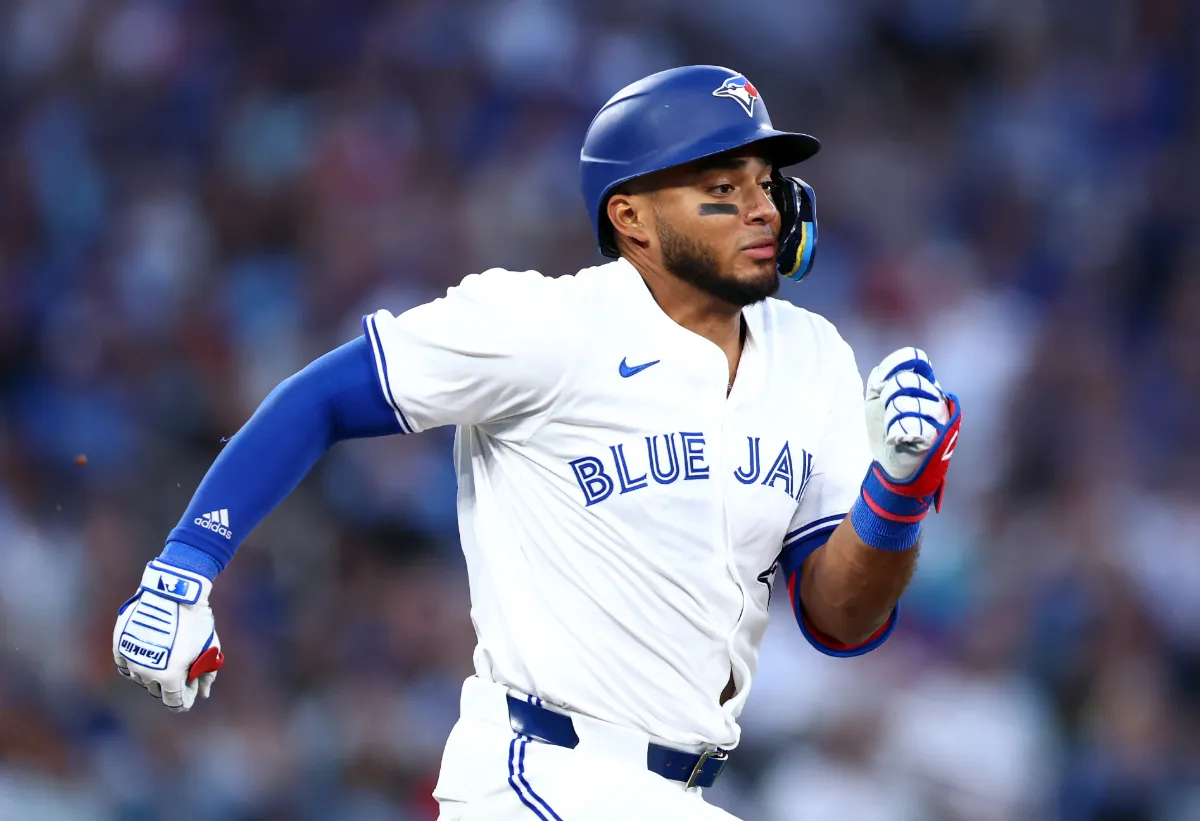 Blue Jays Infield Prospect Has Edge In Position Battle, Per Insider