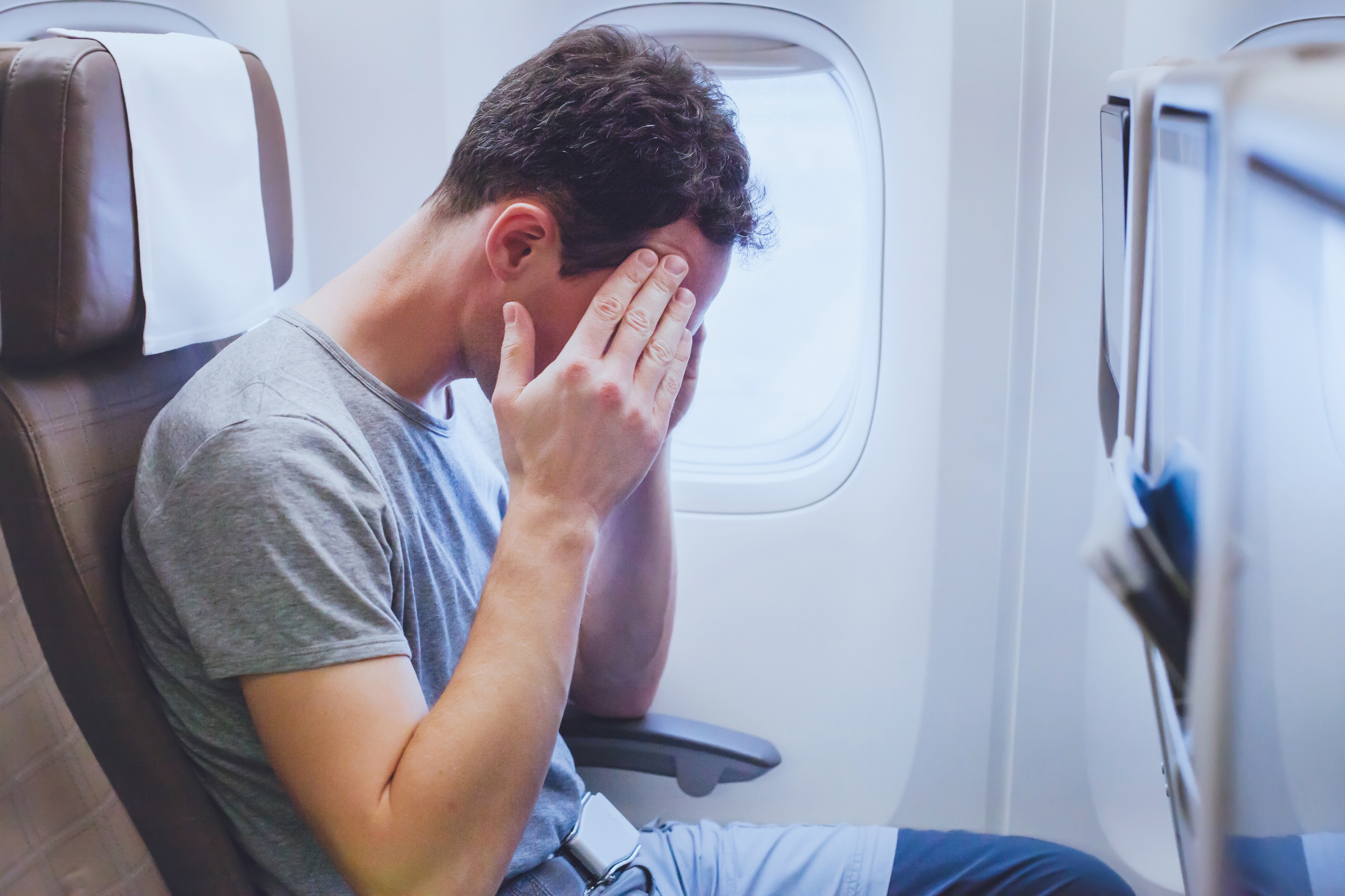 Man Has Message for Plane Passengers Judging Parents of a Screaming Kid