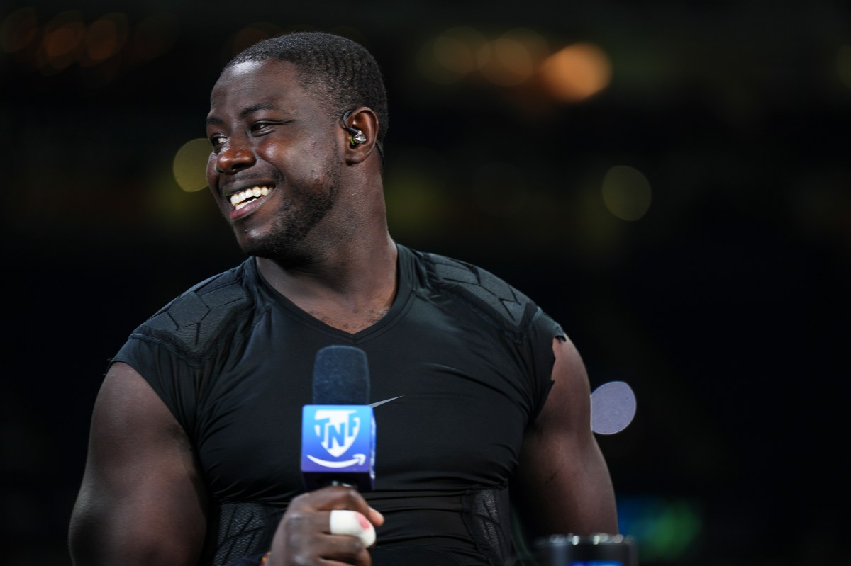 Saints make splash signing to support Tyler Shough