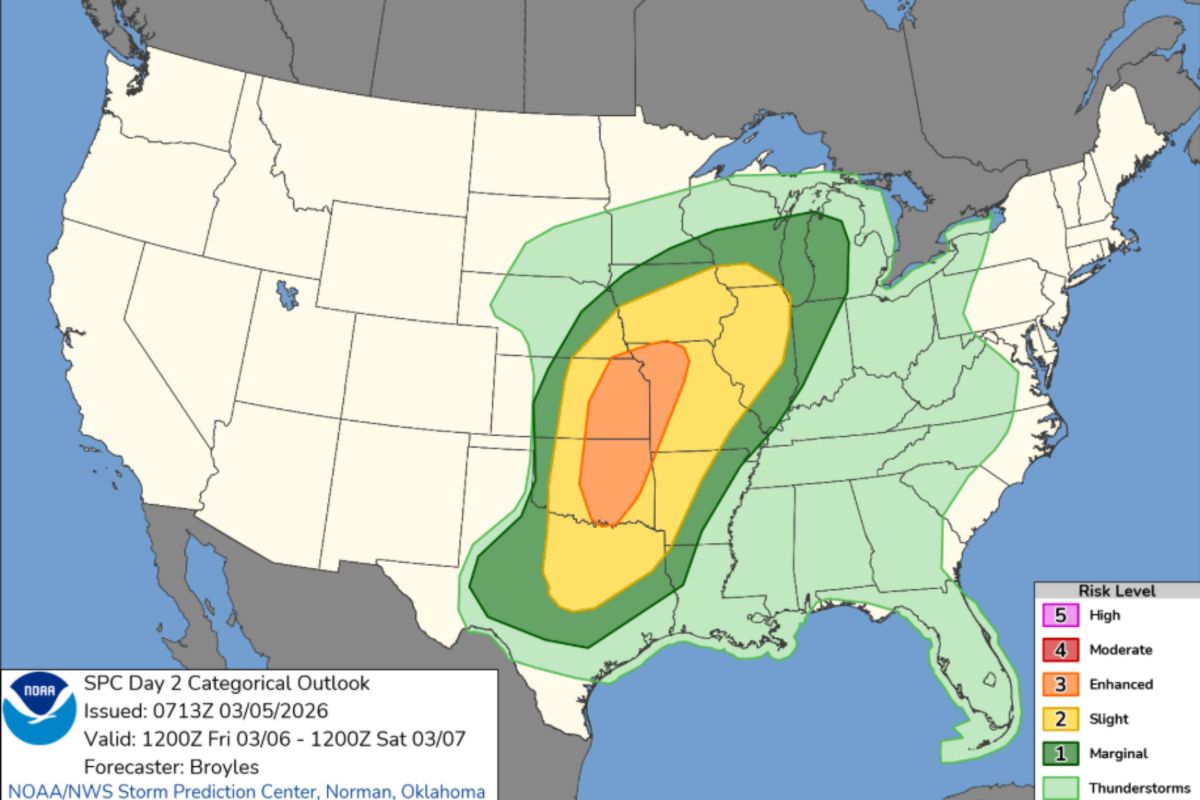 Maps Show States Under Tornado, Severe Storm Threat This Week - Newsweek