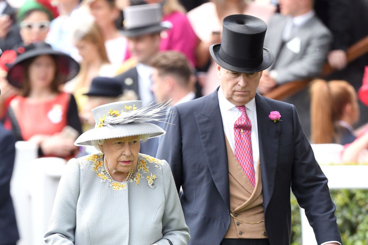 Queen Elizabeth 'Did Not Believe' Andrew Behaved 'Improperly' Over Epstein