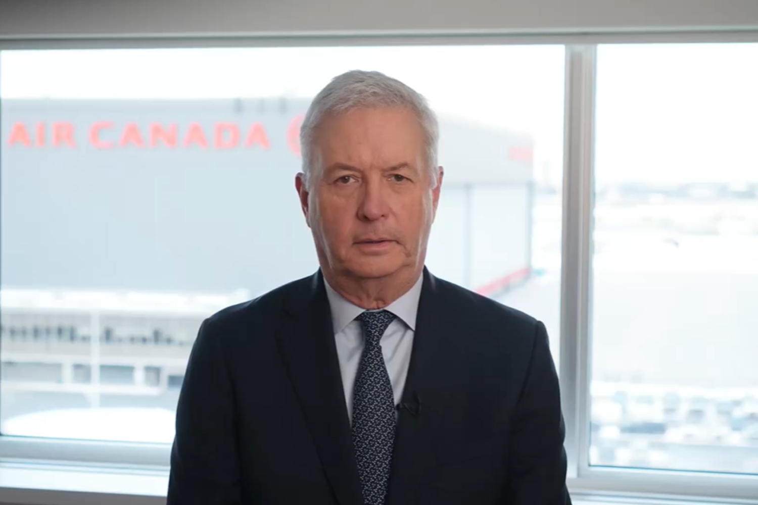 Air Canada CEO Apologizes for Being Bad at French