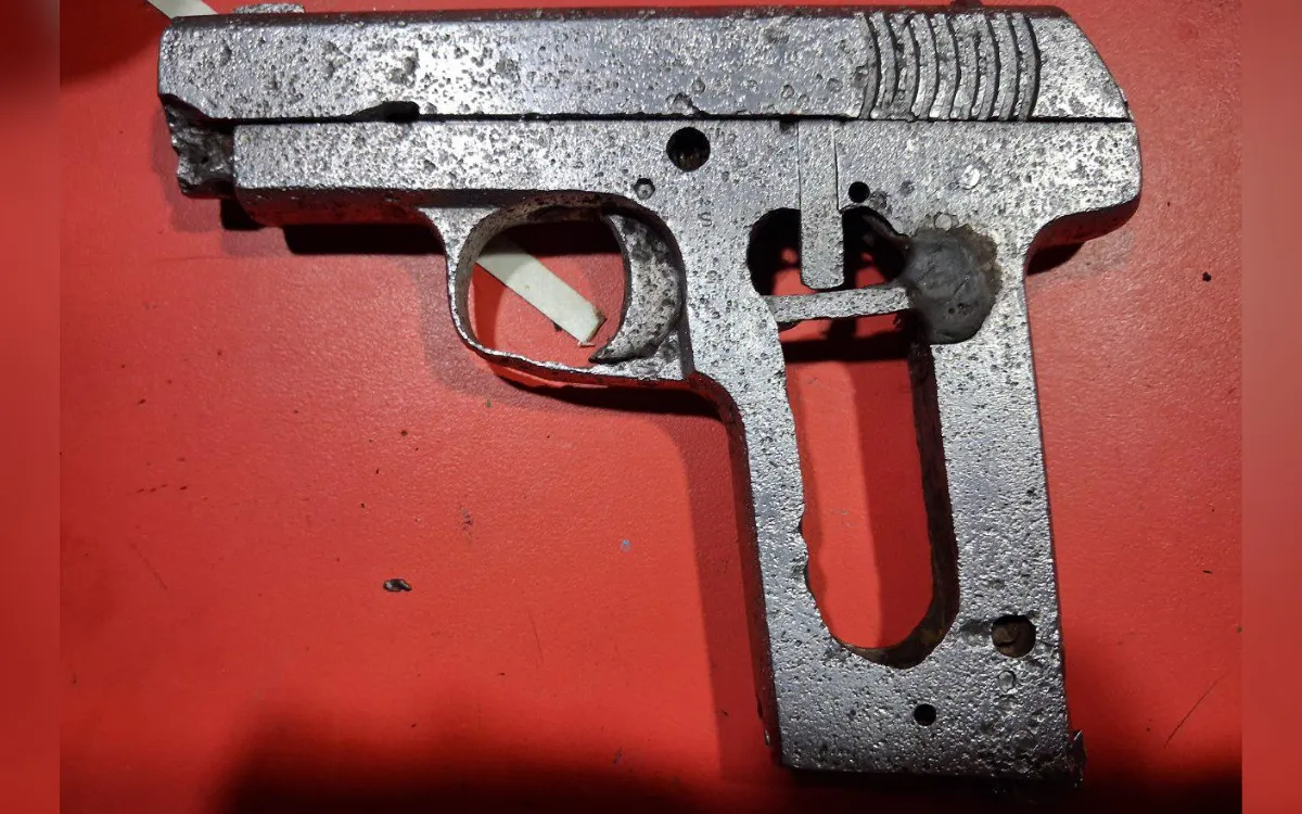 The cleaned up gun.