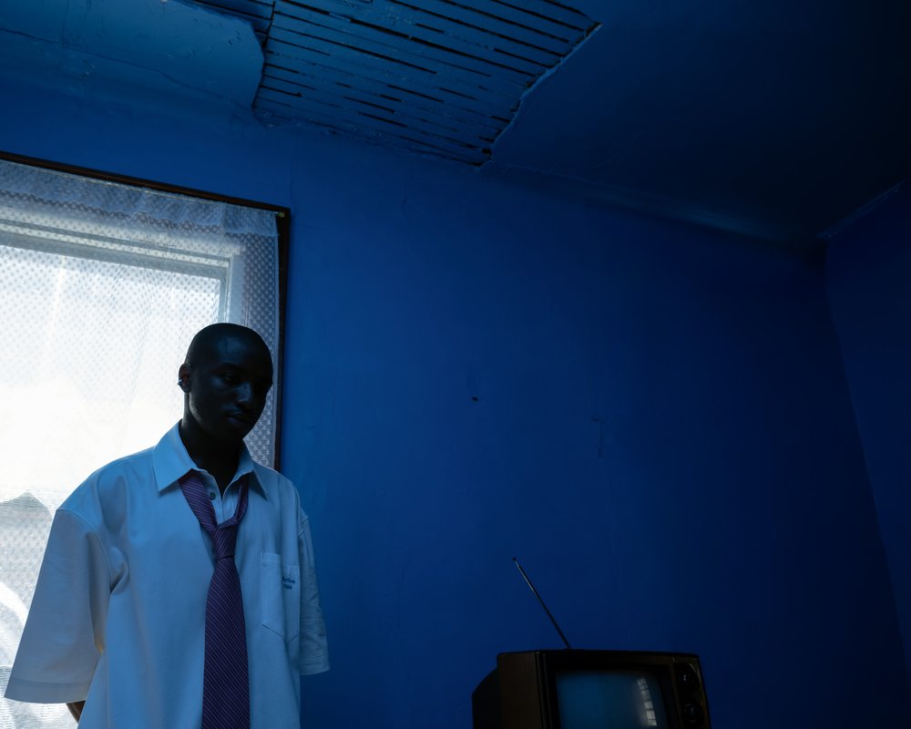 rum.gold turns pain into art on 'Is Anybody Home?'