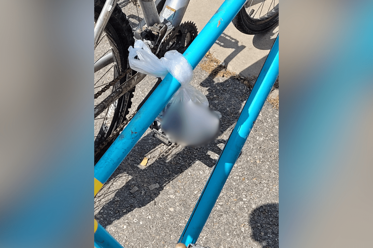 Bike Owner Can’t Believe What a Stranger Has Tied to the Center Bar