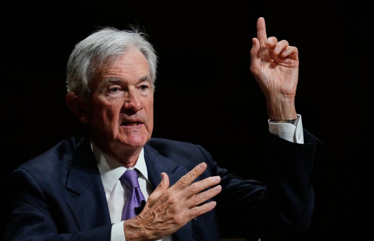 Fed Minutes Reveal How Officials Reacted to Iran Conflict