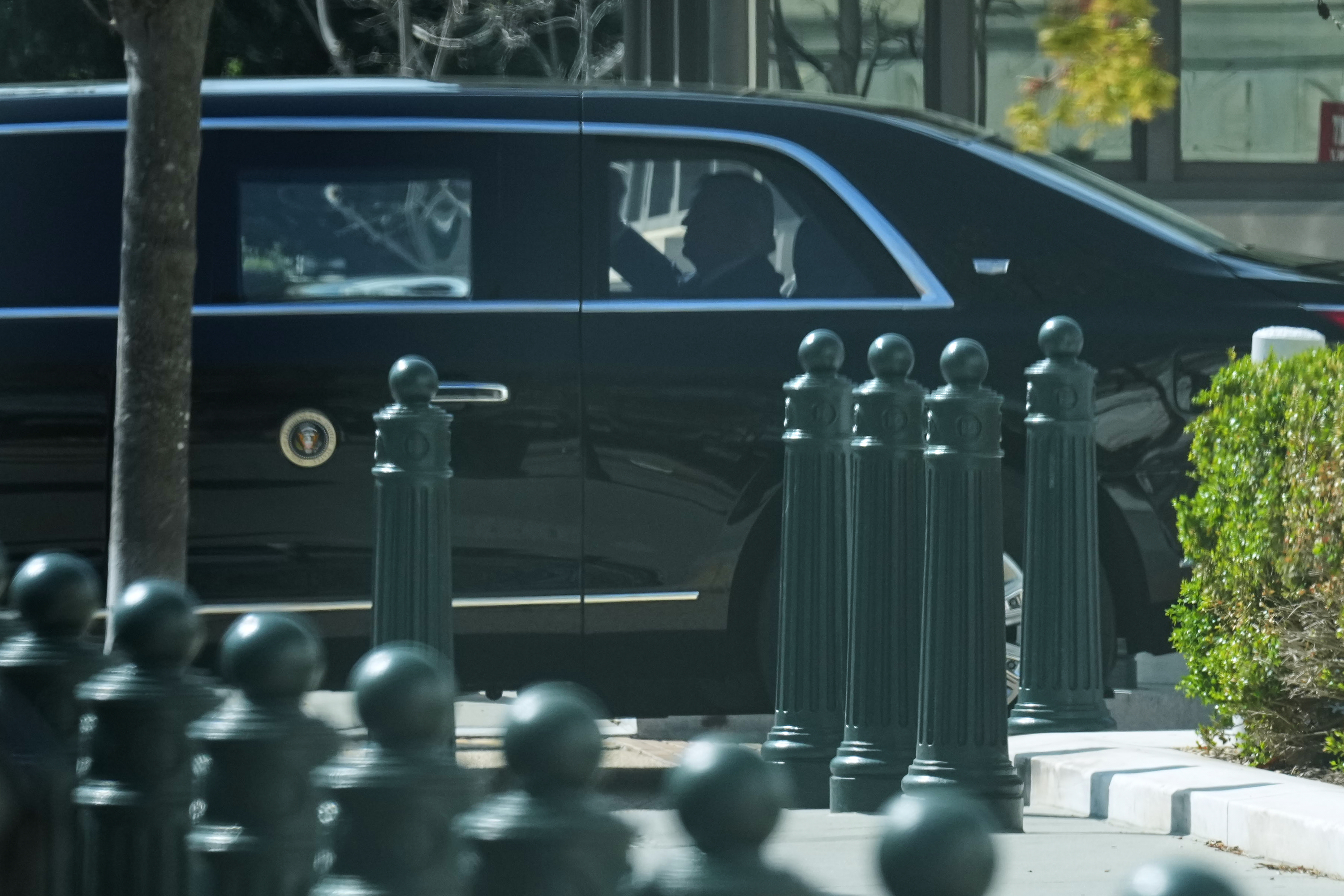 Donald Trump Suddenly Leaves in Middle of Supreme Court Arguments