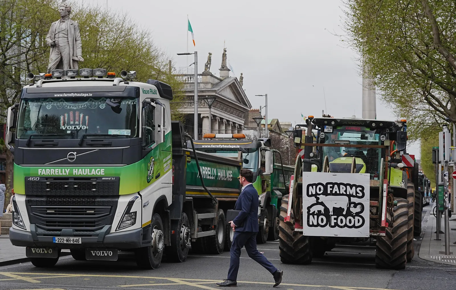 Irish Protesters Threaten To ‘Close the Country Down’ as Roads Blockaded