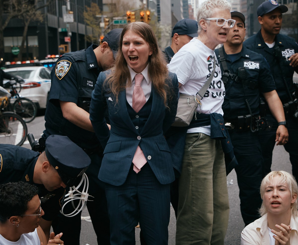 Chelsea Manning Among Nearly 100 Arrested in Schumer Protest Over Israel