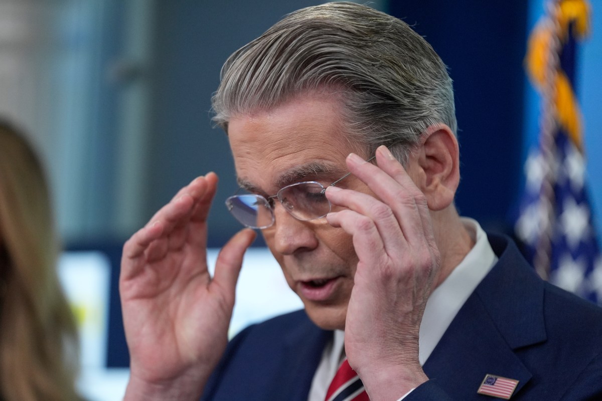 China Reacts to US Threat Against Iran’s Oil Customers