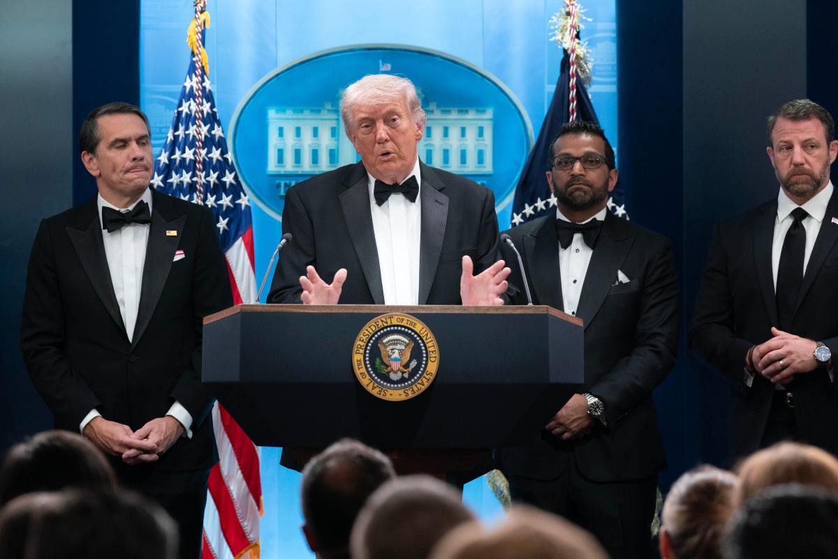 Obama Urges Rejection of Violence After Correspondents' Dinner Shooting