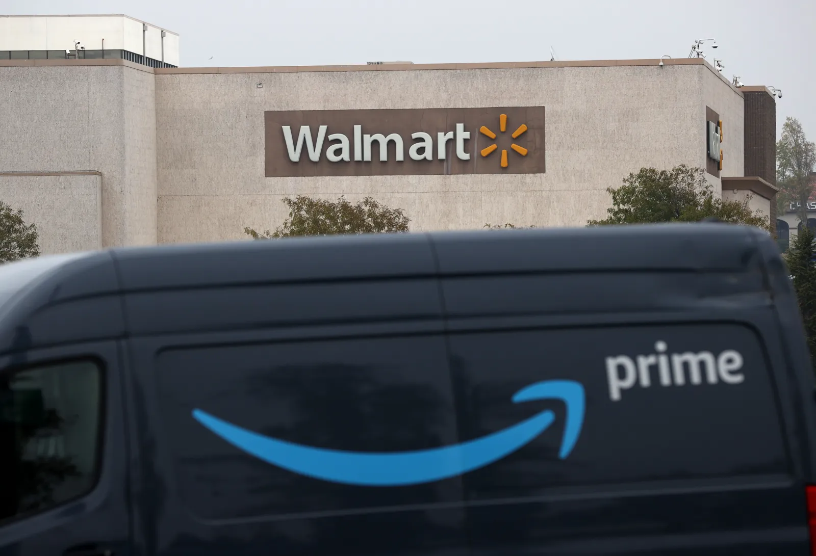 Amazon Accused of Pressuring Walmart and Target To Raise Prices - Newsweek