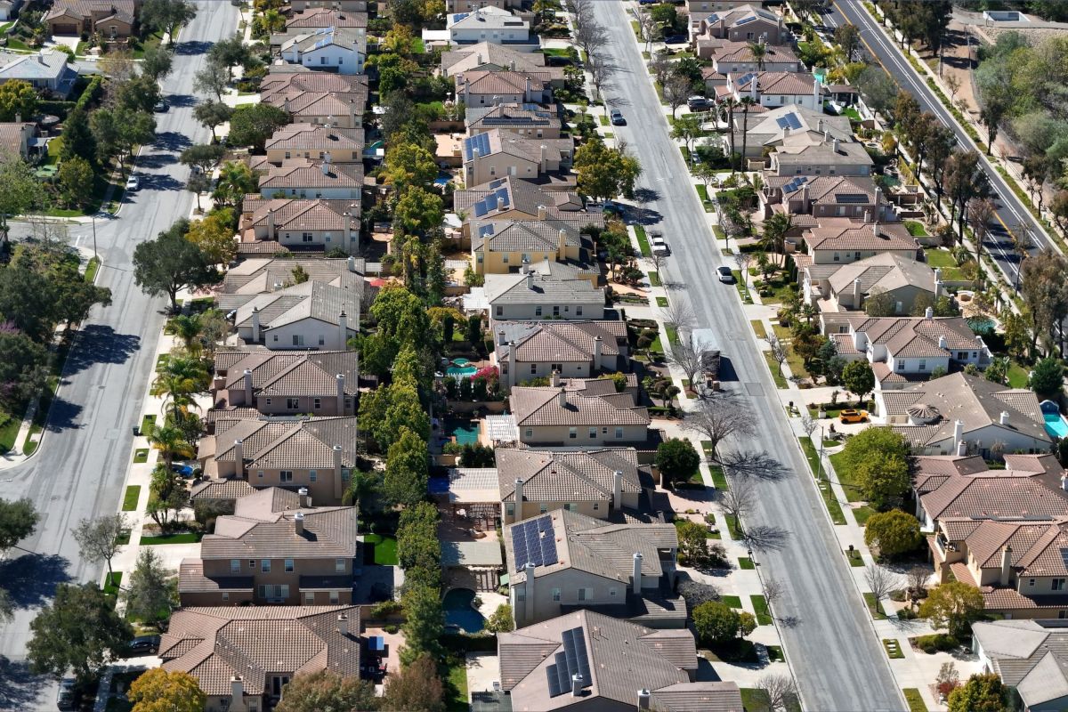 What Trump Admin’s Credit Score Shake Up Means for Buying a Home