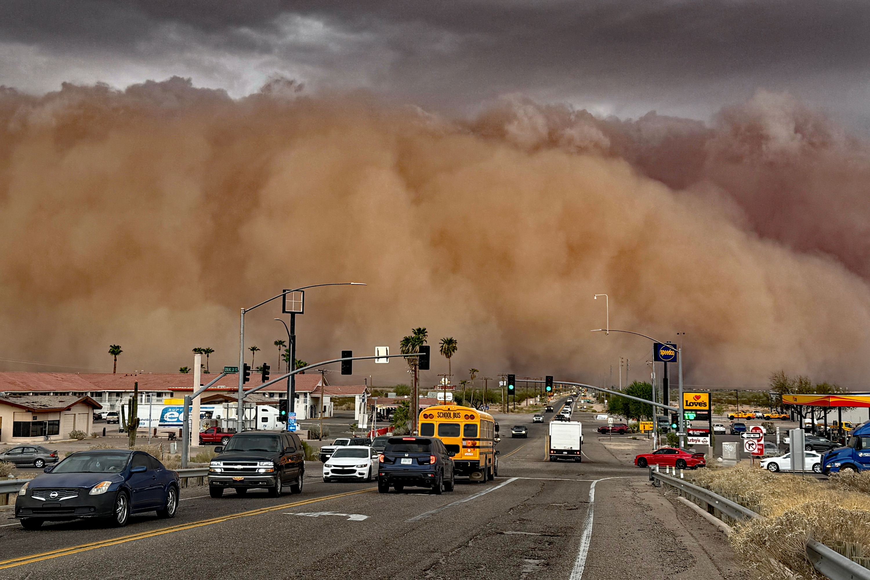 Thousands Warned To Stay Inside in Arizona