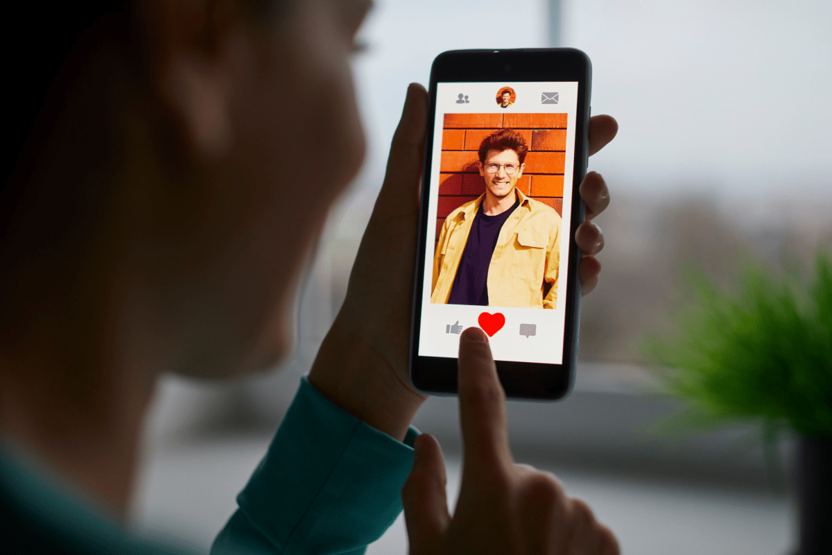 A Viral Moment: When Supporting Women Means Changing Your Dating Profile