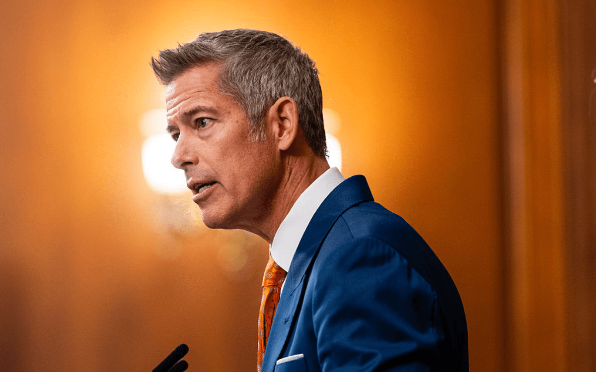 People Point Out One Flaw in Sec Duffy’s Plan To Recruit Gamers to ATC