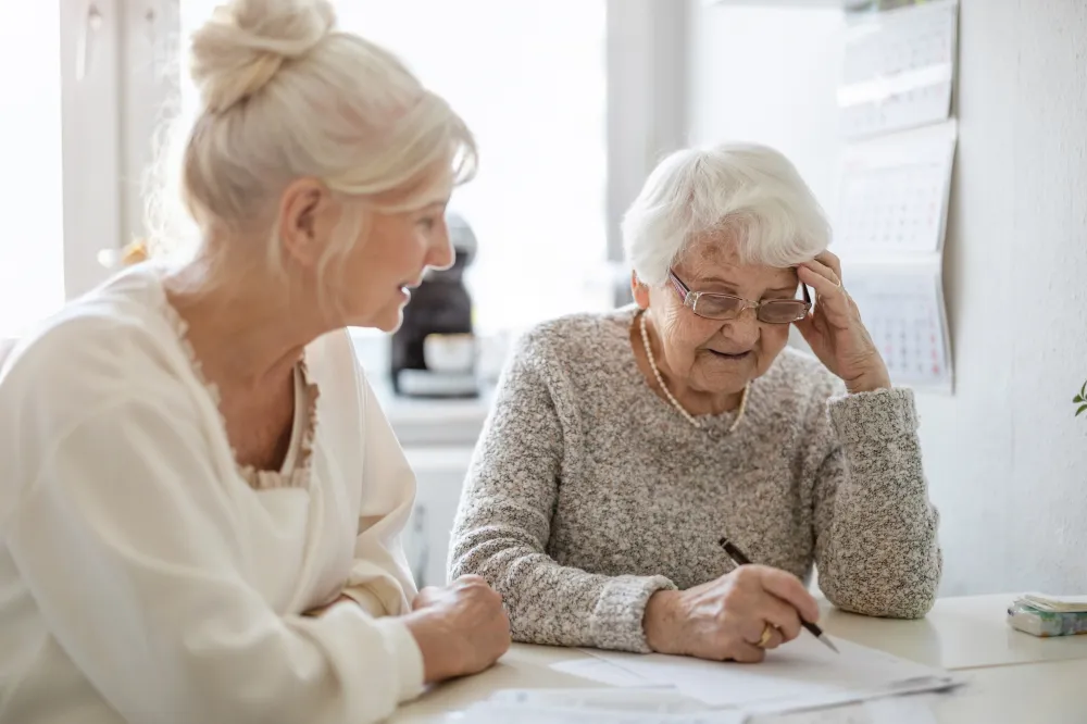 Doctors Warn of Early Dementia Sign Often Missed in Memory Tests - Newsweek