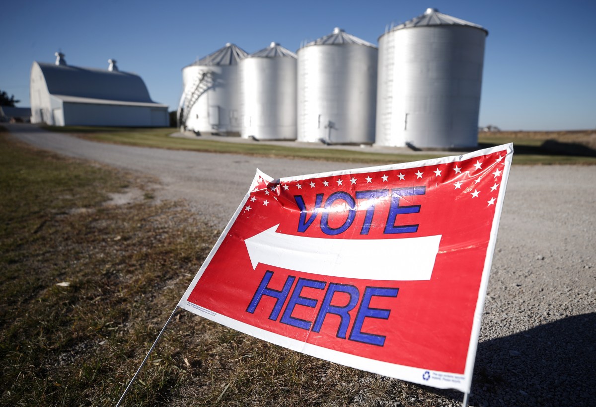 Democrats& 039; Chances of Flipping Iowa& 039;s GOP-Held Governor Seat Gets a Boost