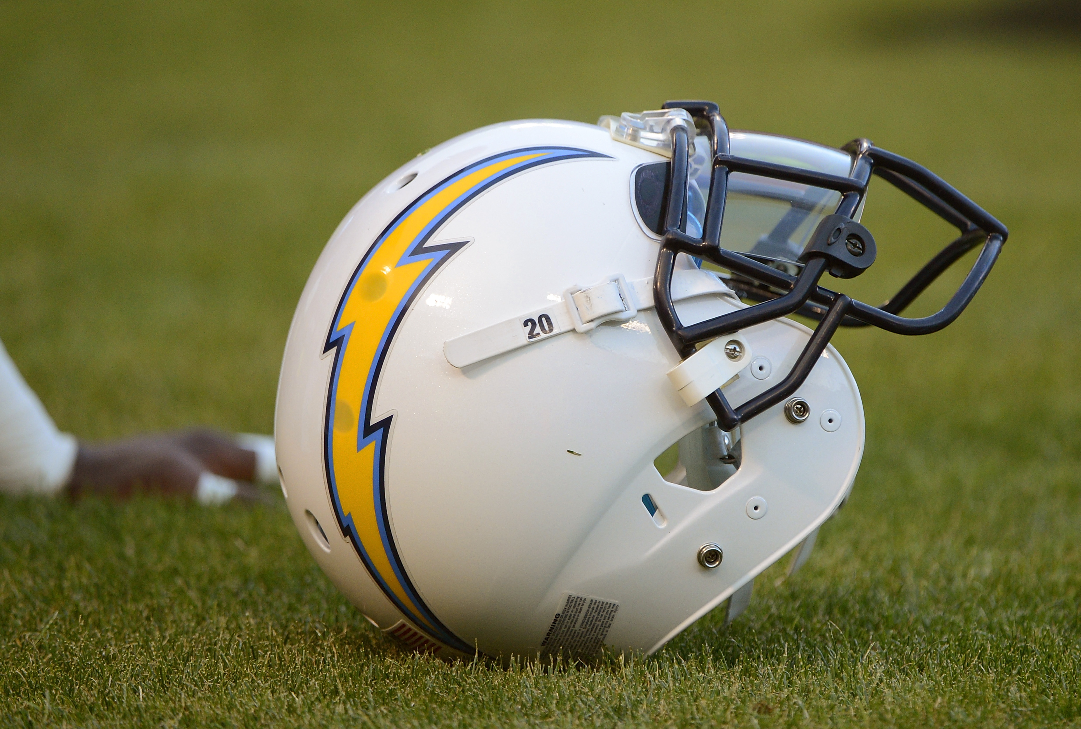 Former Chargers Defensive Back, College Hall of Famer, Dies