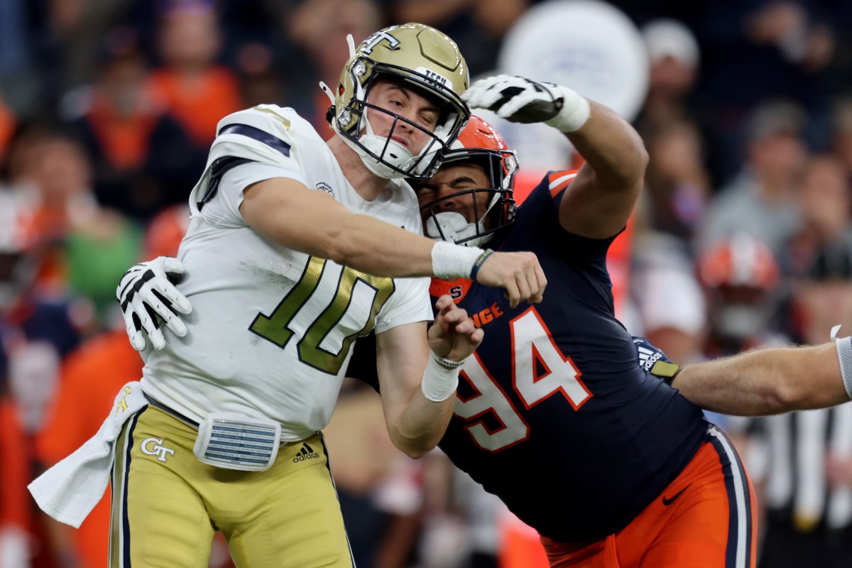 49ers Hold Workout With Dynamic Defender