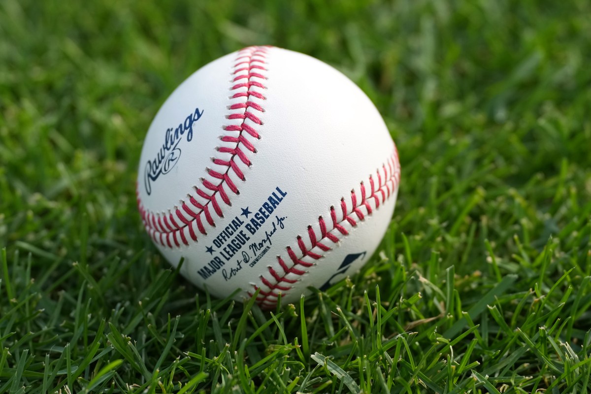 Baseball Player&rsquo;s Wild Home Run Bounces Off Opponent&rsquo;s Head &mdash; Watch It Here