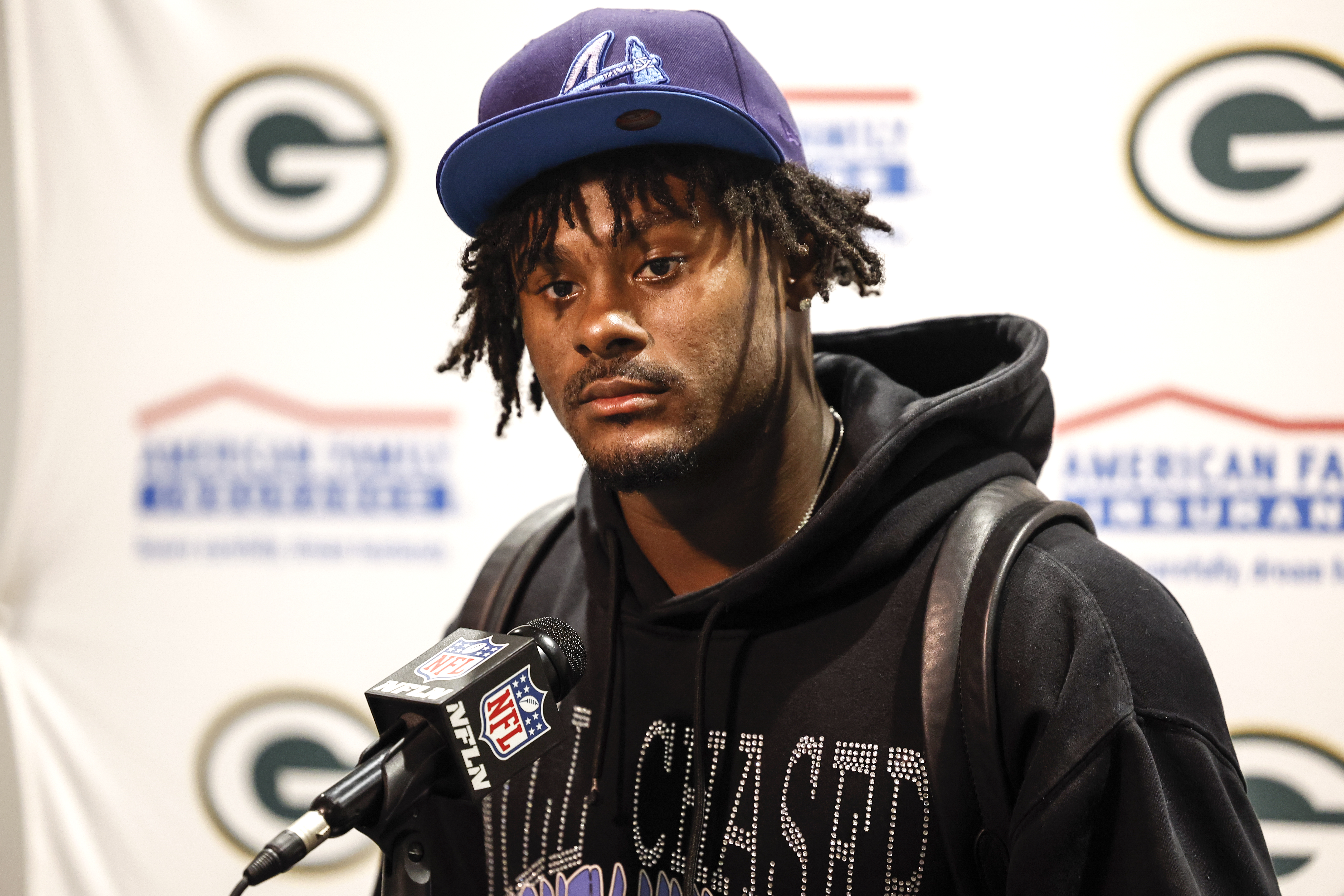 Dolphins Projected to Draft 'Dominant Pocket Passer' as Malik Willis Insurance