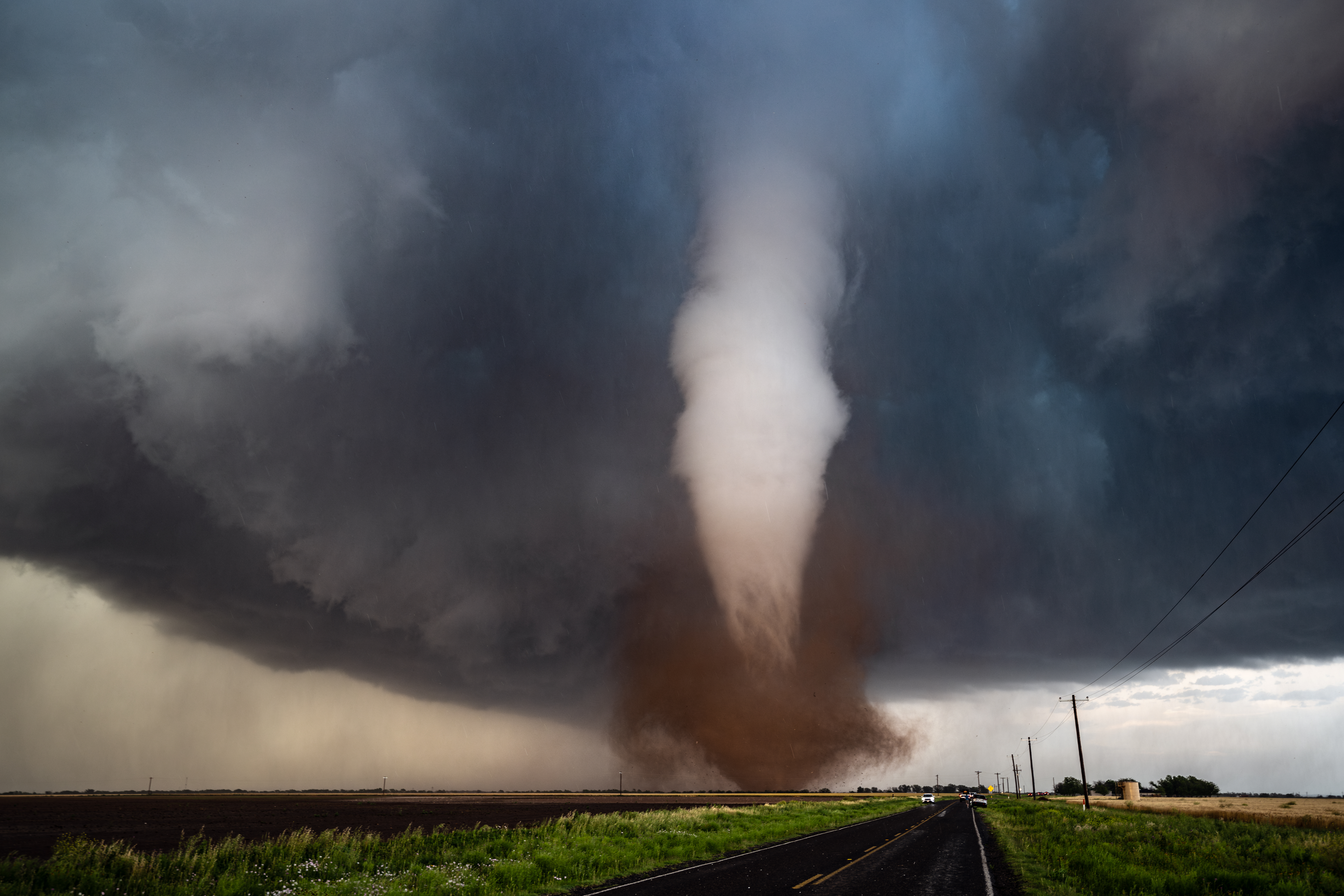 邦楽 TORNADO / TORNADO WARNING Tornado Warning Livestream as 142,000 People Told 'Take Cover Now