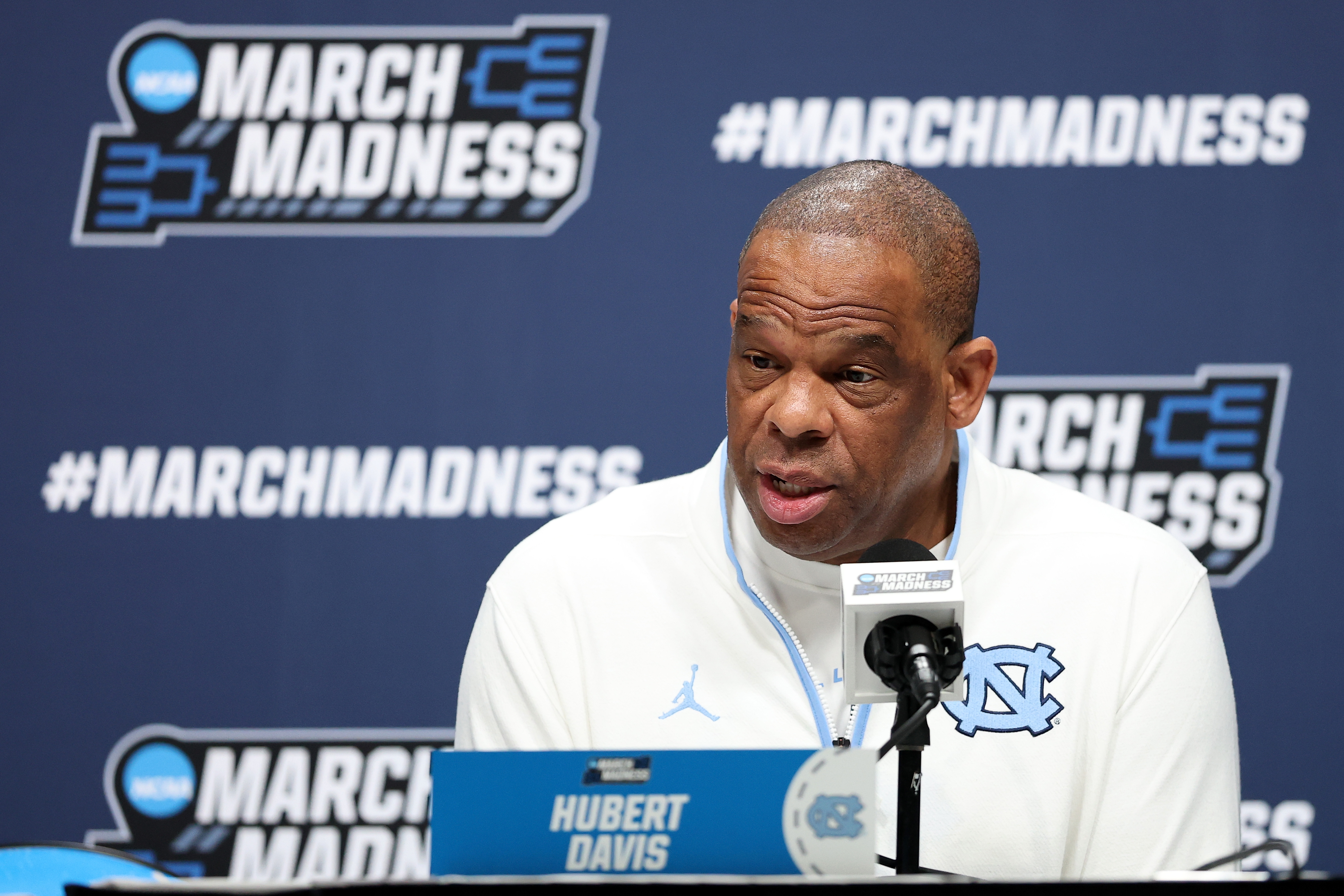 UNC Legend Rising as Favorite to Replace Hubert Davis as Head Coach