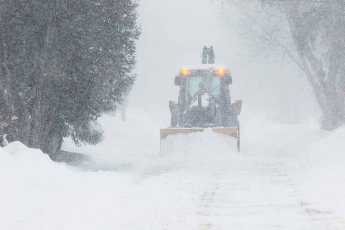 Heavy Snow Warning as 10 Inches Set to Hit
