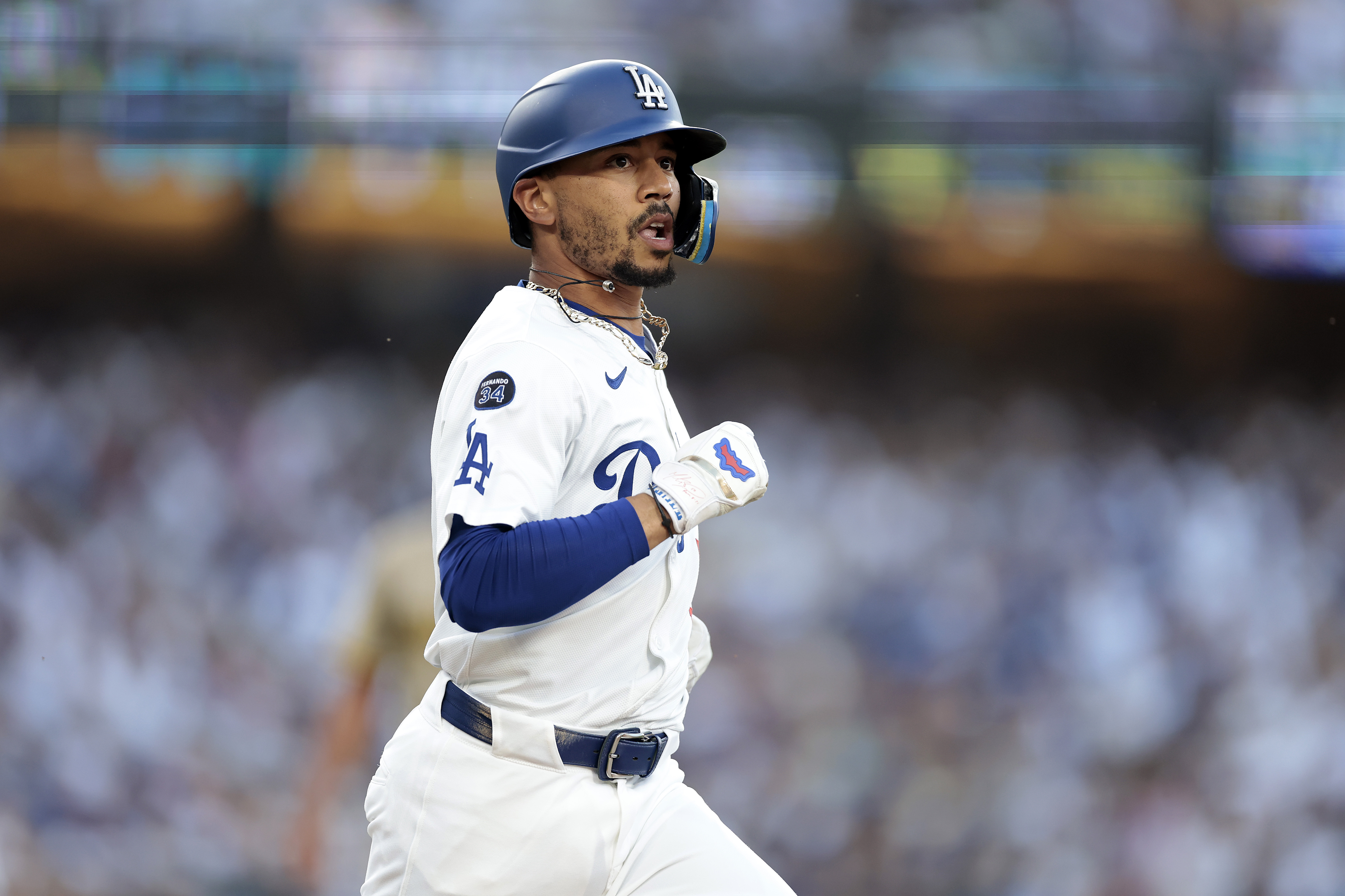 Mookie Betts Out of Dodgers Game After Injury — What's His Status?