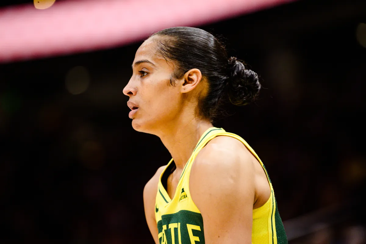 Skylar Diggins Joins Chicago Sky Amid Controversial Angel Reese Trade