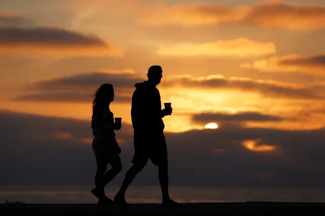 US Economy is Putting Young People Off Dating